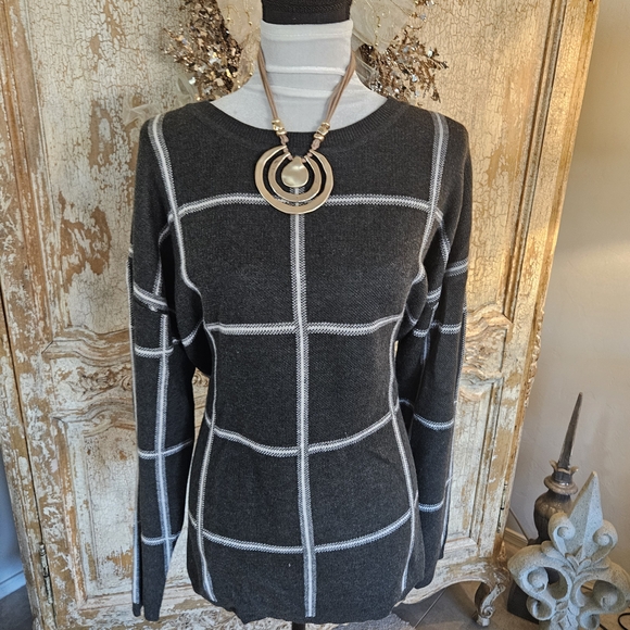 Grace Black and White Grid Pattern Sweater - Picture 2 of 9